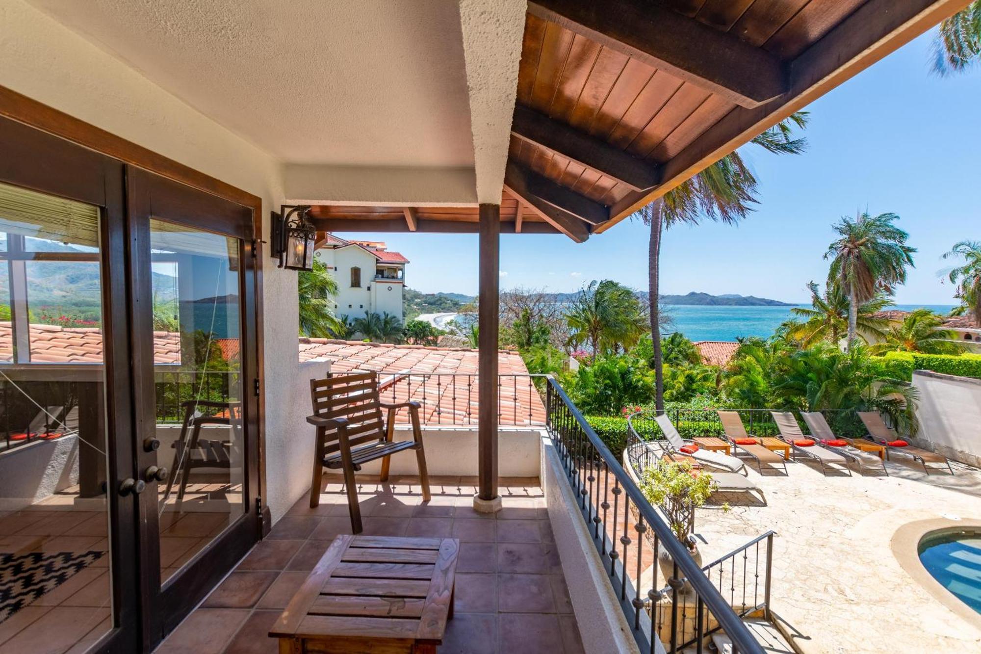 Luxury Ocean-view Flamingo With Pool, And Party Deck